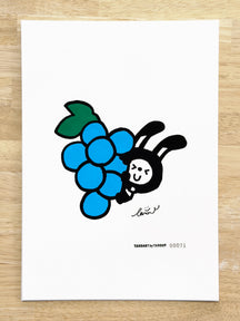 Full view of GRAPES & LUNNY, TAROART by TAROUT 00071, on a wooden surface, showing all edges of the illustration board