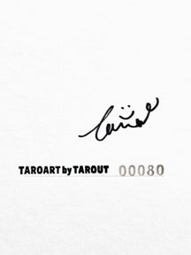 TAROART by TAROUT 00080, I'LL DRIVE.: close-up of the artist's signature and work number 00080 on the white board.